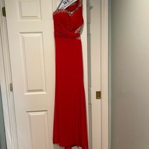 Red Night Moves gown. Elegant and classy.
